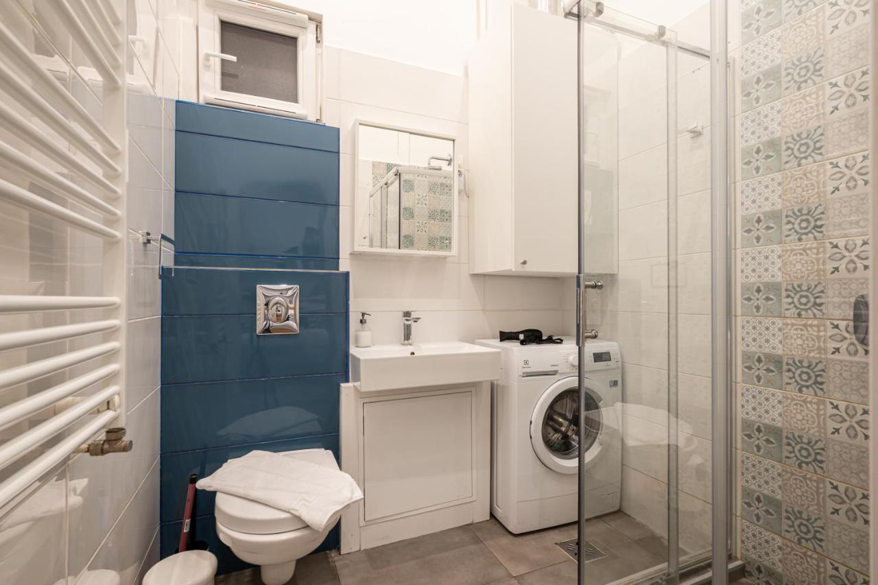 S6- Boutique Suites, Location By Bqa Apartament *